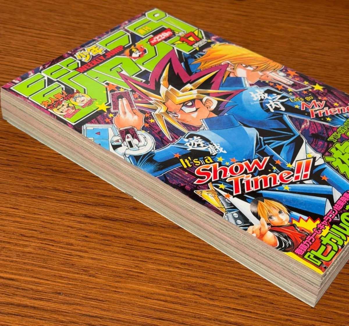 Weekly Shonen Jump 2001 No.17 Yu-Gi-Oh Cover Yugi Shueisha Serial Issue Manga JP